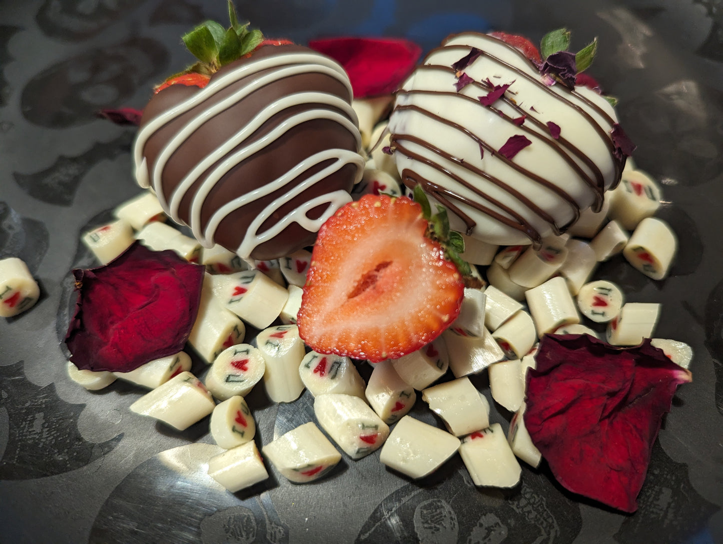chocolate covered strawberries (pre-sale)